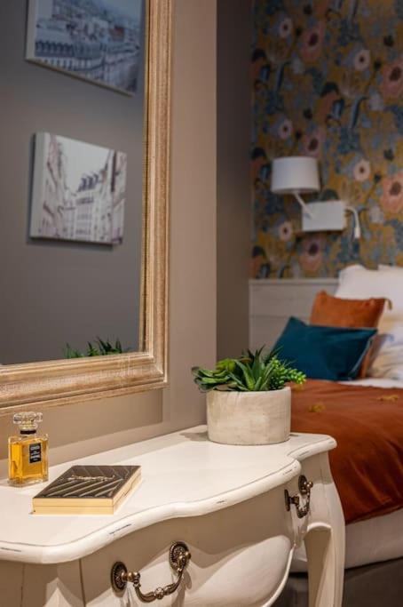 My Boudoir Apartment ปารีส ภายนอก รูปภาพ